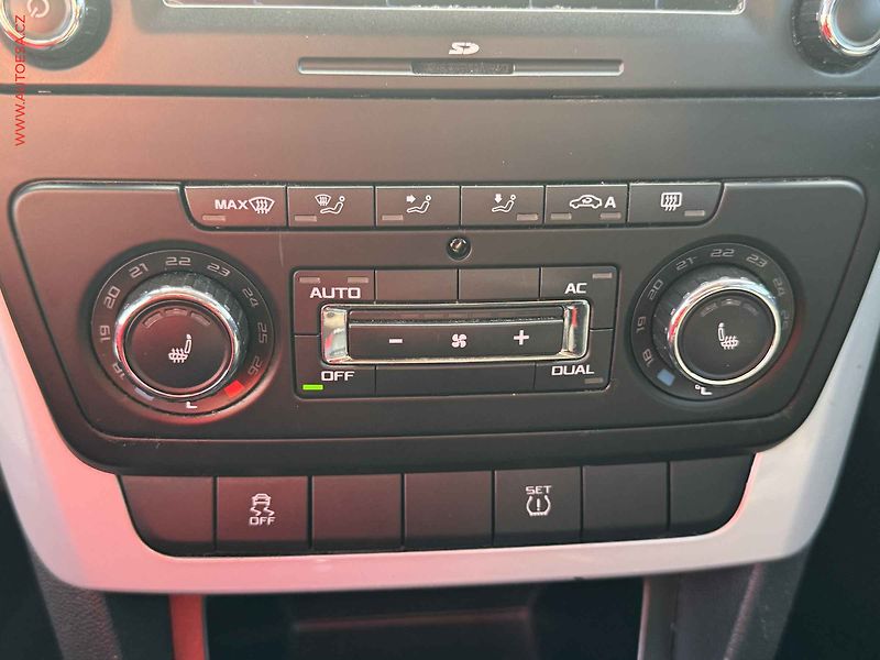 Škoda Yeti (2011) 1.2TSi, AC, výhřev sed. - fotka 13 z 13