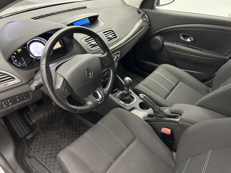 Renault Mégane 1.5 DCi Energy - fotka 6 z 22