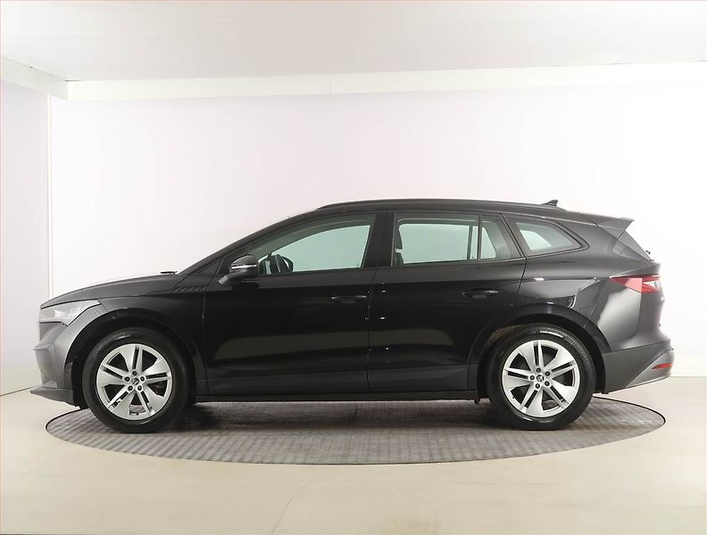 Škoda Enyaq (2022) 60 (62 kWh), SoH 92% - fotka 3 z 25