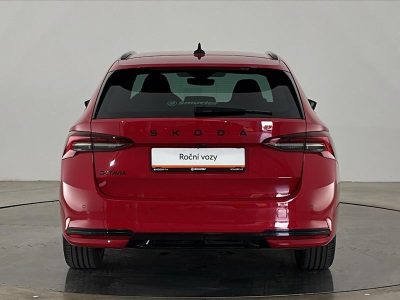 Škoda Octavia Sportline DSG - fotka 17 z 28