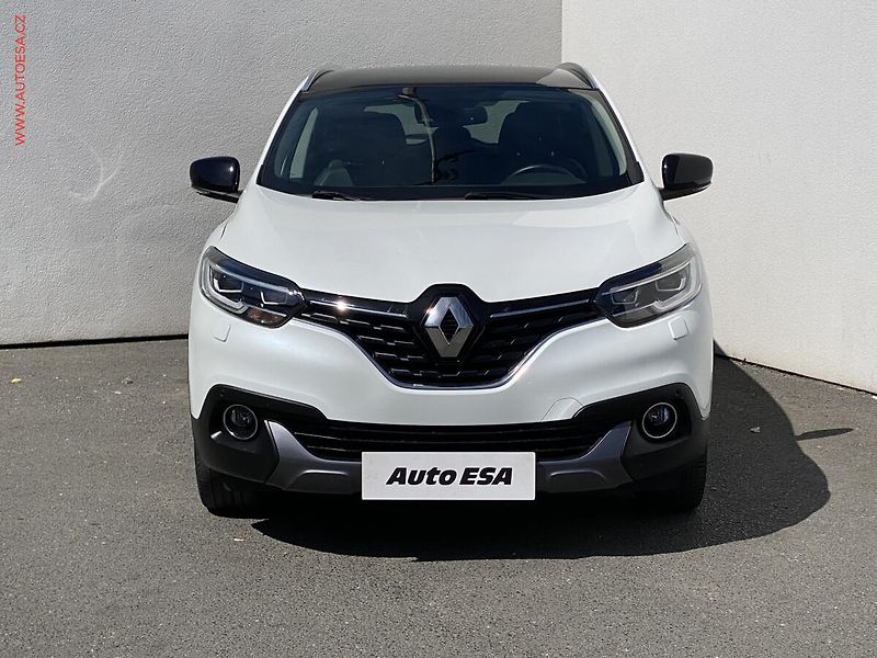Renault Kadjar (2016) 1.2 TCe, BOSE, AT, LED, panor - fotka 2 z 18