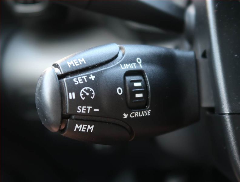 Citroën C3 Aircross (2020) C-Series 1.2 PureTech - fotka 17 z 22