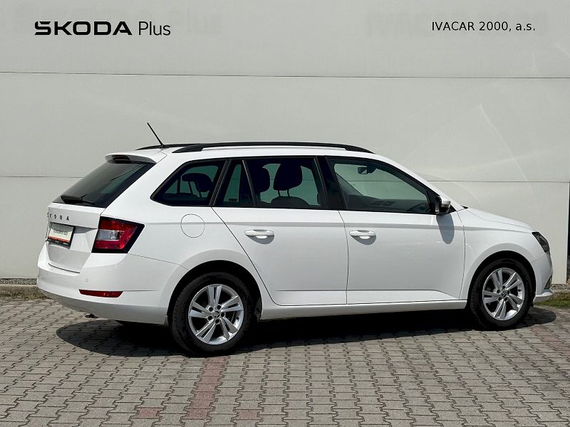 Škoda Fabia (2022) Combi 1.0 TSI 70 kW Ambition T - fotka 2 z 25