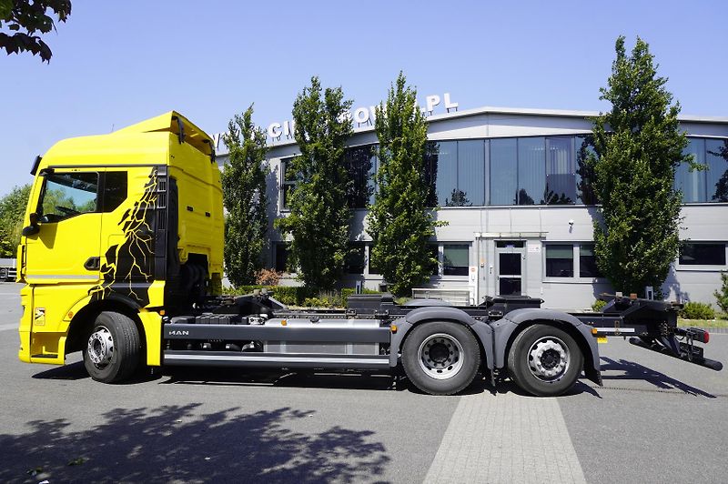 MAN TGX (2023) 26.510 6x2-4 / BDF / 2023 - fotka 2 z 21