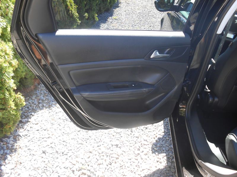 Peugeot 308 , FULL LED, KAMERA,NAVI - fotka 25 z 43