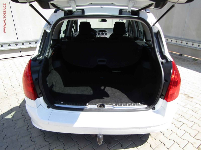 Peugeot 308 (2013) 1.6 HDi, ČR, AC, temp, tažné - fotka 7 z 17