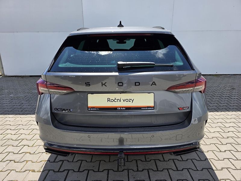 Škoda Octavia Combi DSG 2,0 TSi 195 kW RS - fotka 5 z 24