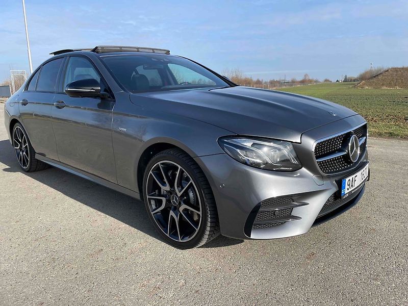 Mercedes-Benz Třídy E - fotka 7 z 12