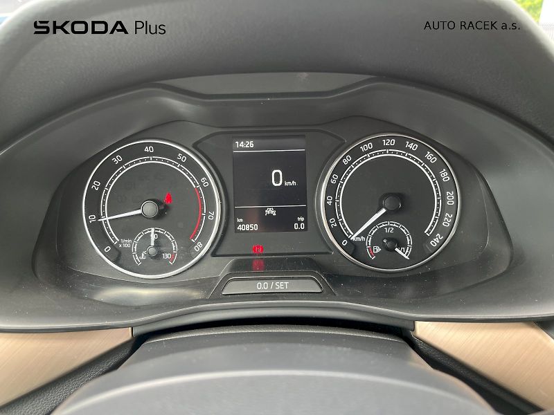 Škoda Kamiq (2023) 1.0 TSI 81 kW Style - fotka 5 z 25