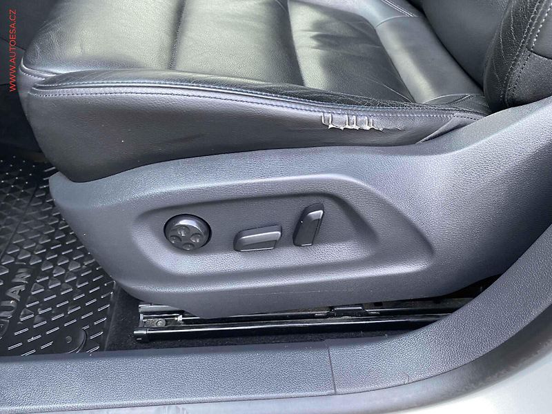 Volkswagen Tiguan (2012) 2.0 TSi 4x4, Sport, bixen - fotka 14 z 17