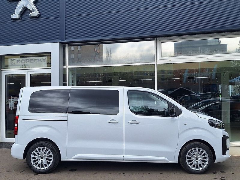 Peugeot Traveller (2026) Active 2.2 BHDi 180k EAT8 - fotka 9 z 22