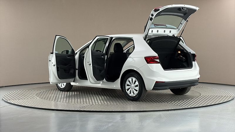 Škoda Fabia 1.0 TSI Ambition - fotka 7 z 24