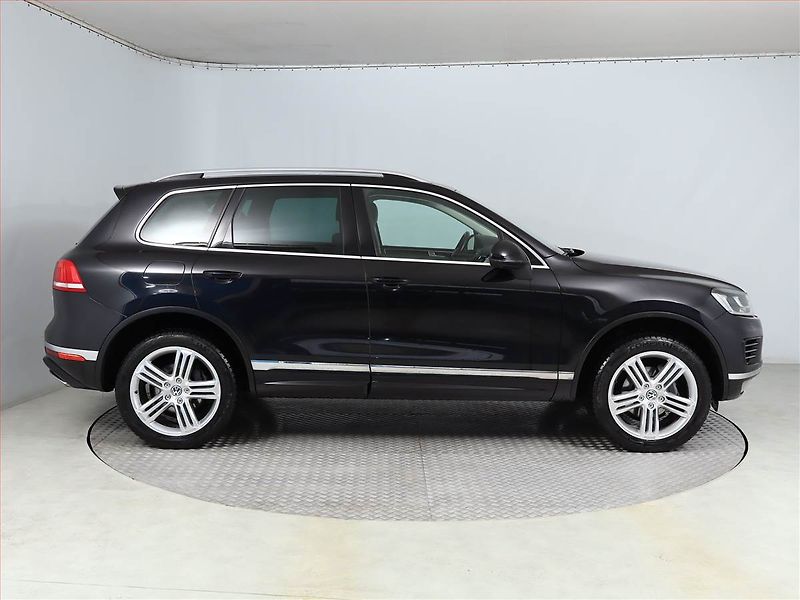 Volkswagen Touareg (2015) 3.0 TDI - fotka 6 z 21