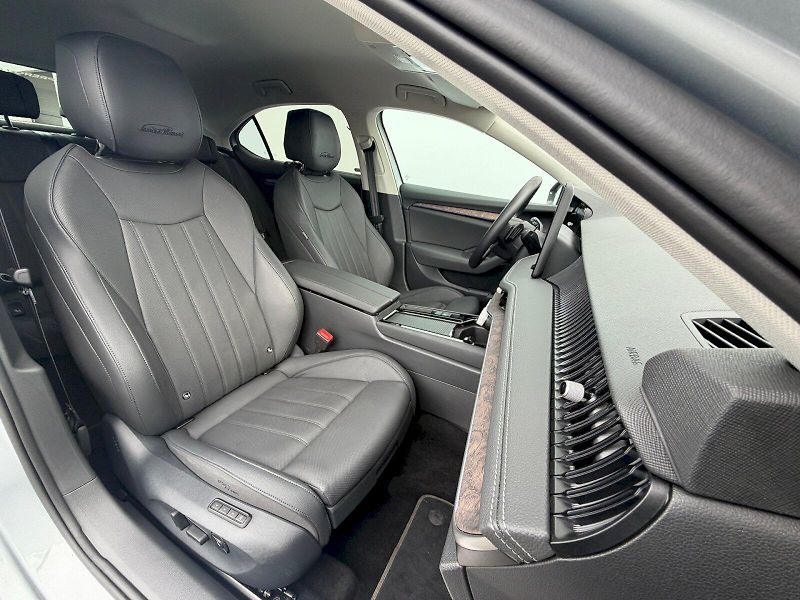 Škoda Superb (2025) 2.0 TDI 142kW 4x4 L&K Nez.Tope - fotka 30 z 35
