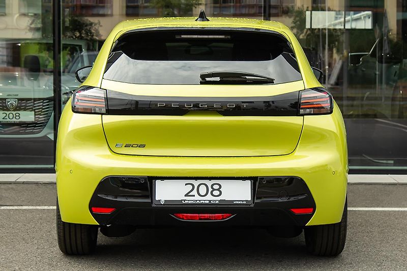Peugeot 208 (2026) ALLURE Elektromotor 100 - fotka 6 z 19