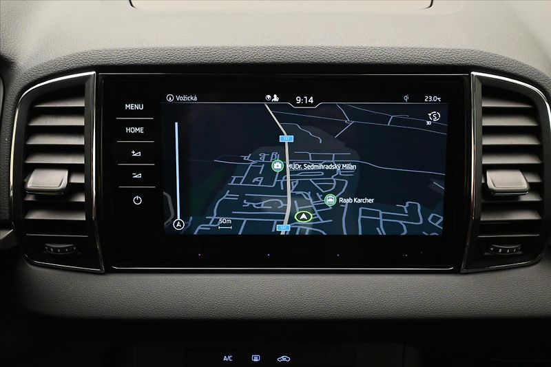 Škoda Karoq 2,0 TDI 110kW 4x4 DSG Ambition - fotka 20 z 30
