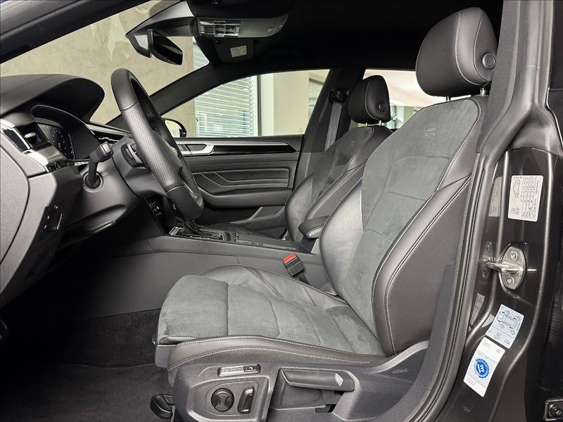 Volkswagen Arteon Shooting Brake 2,0 TDi  DSG R-Line LED Assist - fotka 22 z 47