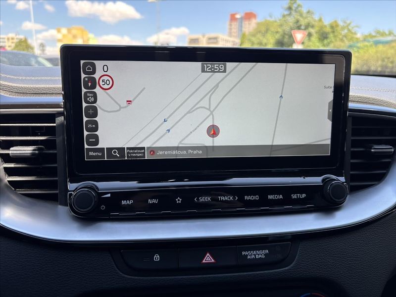 Kia XCeed 1,5 TGDi TOP ZÁRUKA KAMERA NAV - fotka 20 z 43