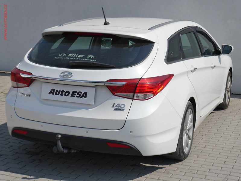 Hyundai i40 (2012) 1.7CRDI, ČR, AC, výhřev sed. - fotka 4 z 20