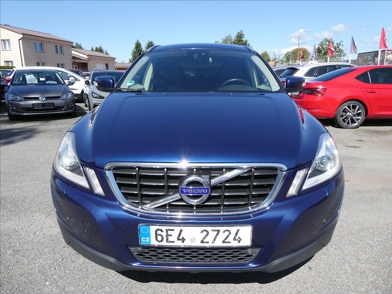 Volvo XC60 2,4 D5 Ocean Race AWD 158kW - fotka 2 z 51