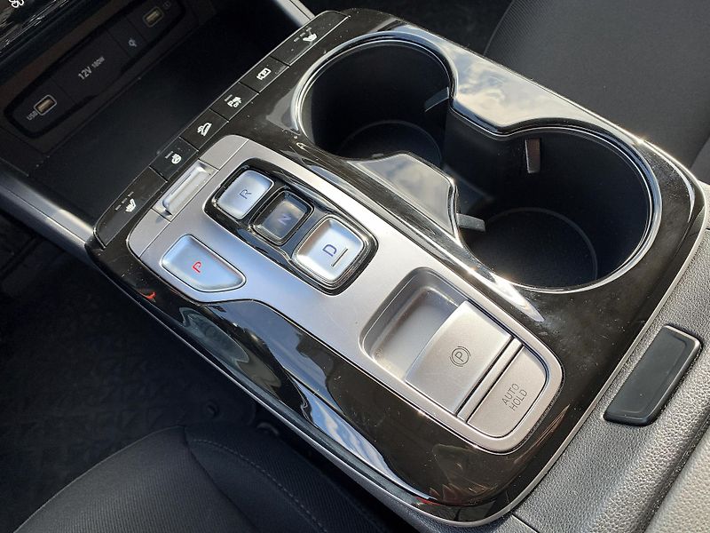 Hyundai Tucson SMART HEV 1,6 T-GDi 169kW AT - fotka 19 z 25