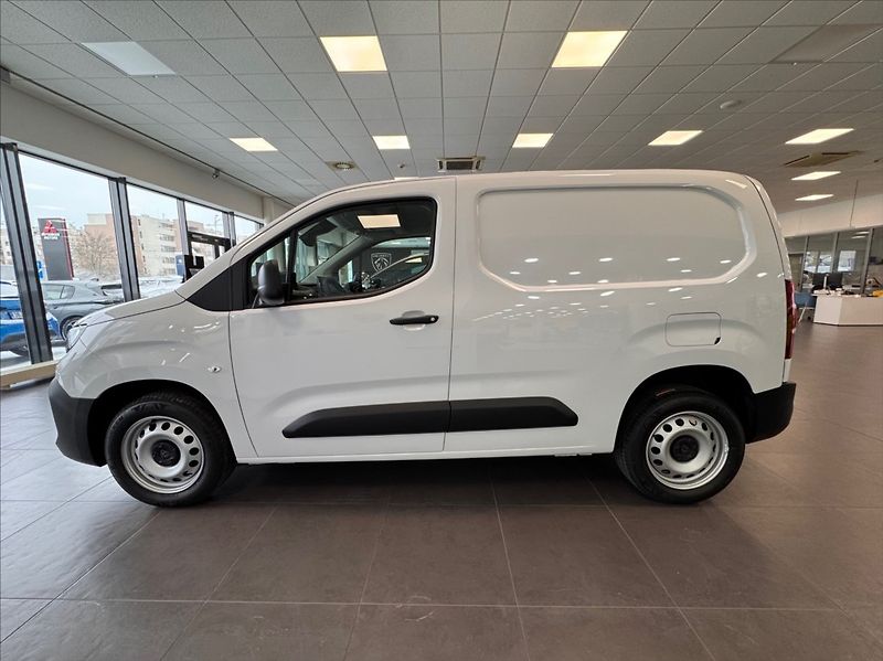 Peugeot Partner (2025) 1,5 FG 1 650 1.5 BHDi 100 S&S - fotka 2 z 6