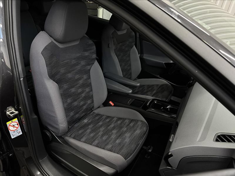 Volkswagen ID.4 150kW PRO PERF. KAM360 SOH 94% - fotka 41 z 44