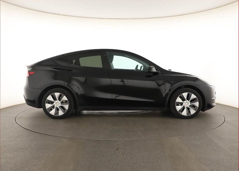 Tesla Model Y (2023) Long Range AWD 79kWh, SoH 92% - fotka 6 z 20