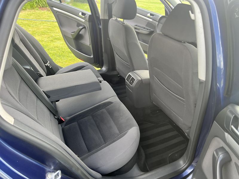 Volkswagen Golf 1.4TSI 90KW,DSG,DIGI,TEMPOMAT - fotka 17 z 45