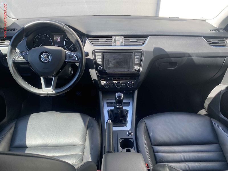 Škoda Octavia (2017) 1.4 TSi, Style, bixen, navi - fotka 8 z 17