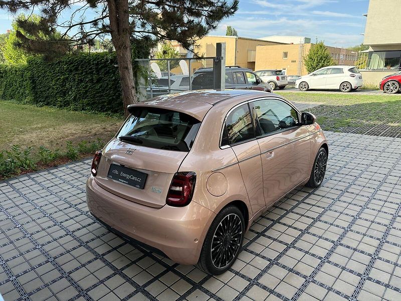 Fiat 500 LaPrima 3+1 42 kWh - fotka 35 z 38