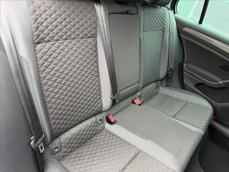 Volkswagen Golf VII 1.0 TSI Join - fotka 18 z 21