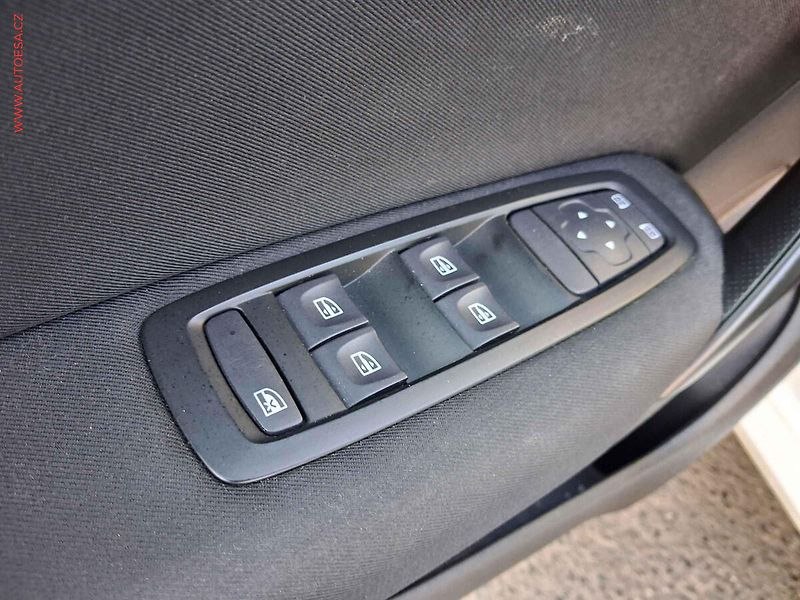 Renault Mégane (2019) 1.3TCe, 1.maj,ČR, AC, temp - fotka 13 z 17