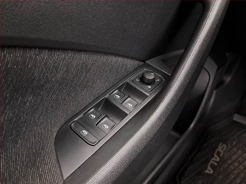 Škoda Scala (2023) Style 1.0 TSI, ČR,1.maj - fotka 18 z 19