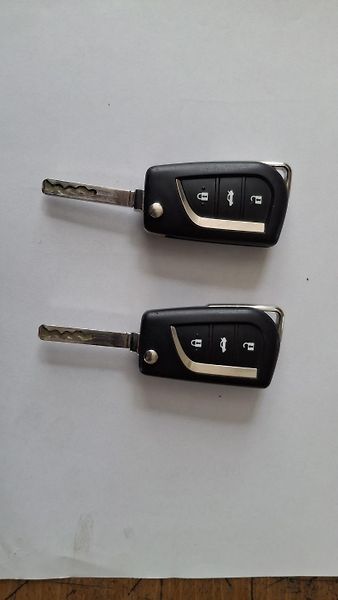 Toyota Avensis 1.8 VVT-I Rezervace - fotka 26 z 30