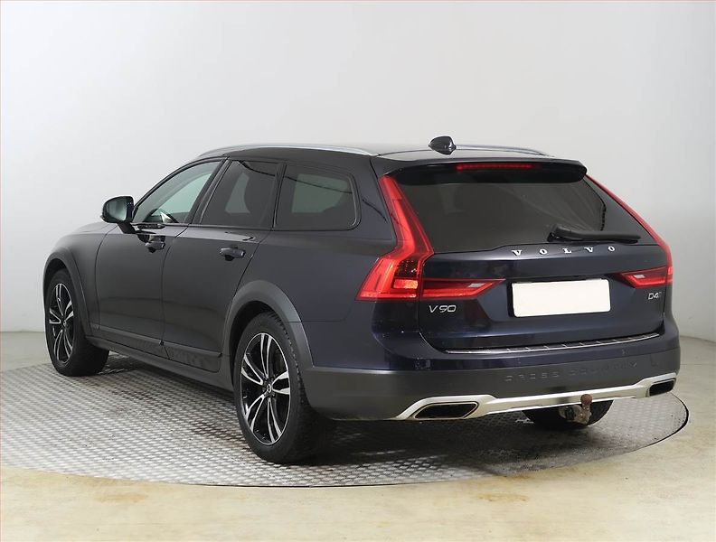 Volvo V90 (2019) Cross Country - fotka 4 z 29
