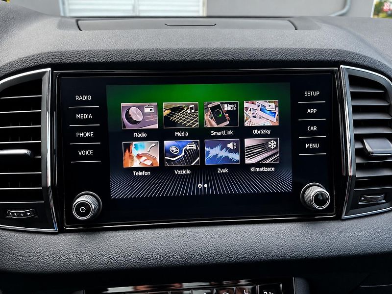 Škoda Karoq (2020) 1.5 TSI 110 kW DSG STYLE - fotka 20 z 41
