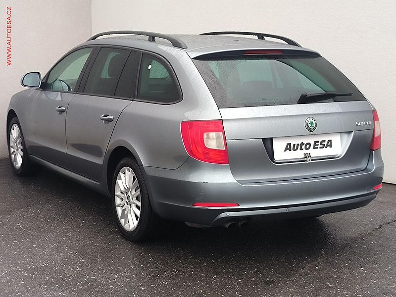 Škoda Superb (2010) 1.6 TDi, Comfort, TZ - fotka 6 z 18