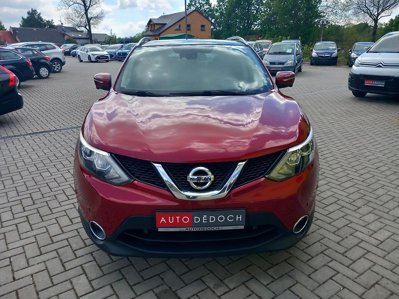 Nissan Qashqai (2014) MAX.VÝBAVA ! PO VELKÉM SERVISE - fotka 2 z 37