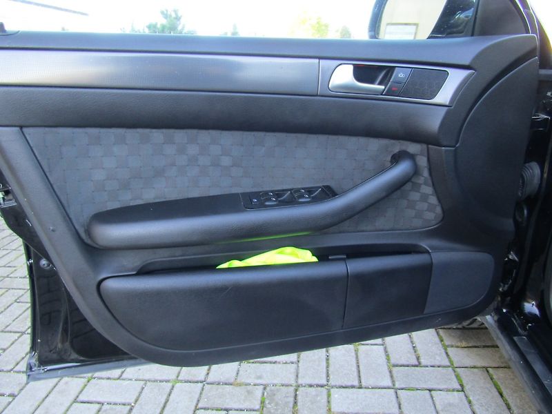 Audi A6 (2003) 1.9 TDI 96kW 2 SADY PNEU - fotka 18 z 33
