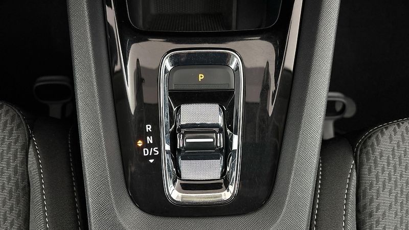 Škoda Octavia 2.0 TDI DSG Style Combi - fotka 22 z 25