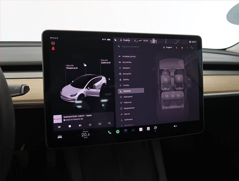 Tesla Model 3 (2021) Long Range 4WD 79kWh, SoH 81% - fotka 24 z 33