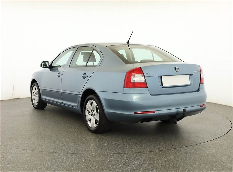 Škoda Octavia (2011) Elegance 1.8 TSI, Serv.kniha - fotka 4 z 17