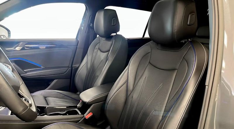 Volkswagen Tayron 2.0 TDI 4M 7 míst Pano. 360k - fotka 8 z 15