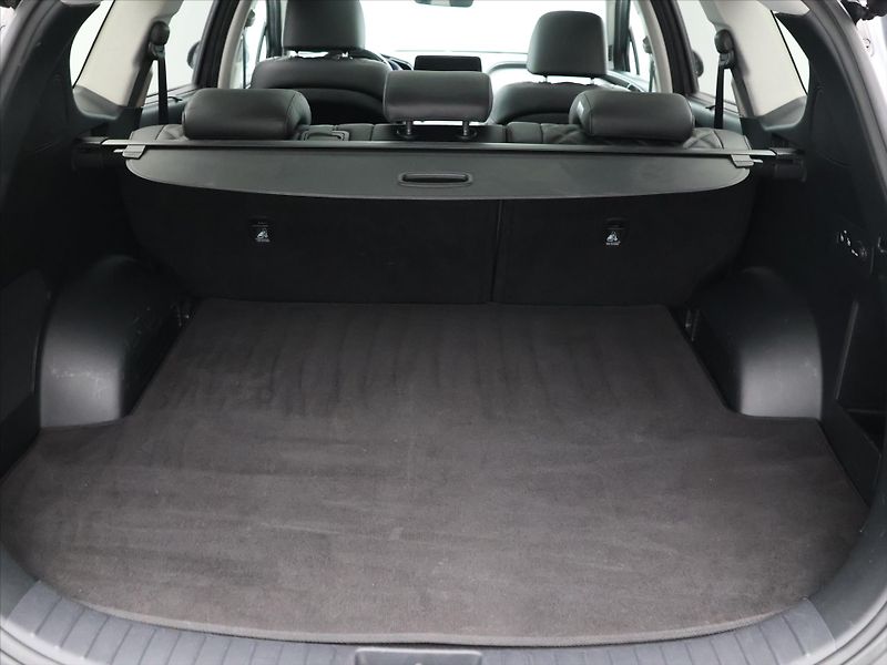 Hyundai Santa Fe 2,2 CRDI 142kW Style 4x4CZ DPH - fotka 10 z 36