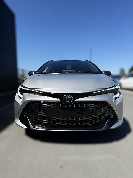 Toyota Corolla (2025) GR Sport - fotka 2 z 6