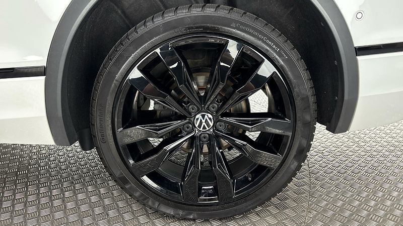 Volkswagen Tiguan Allspace 2.0 TDI DSG 4MOTION R-Line - fotka 19 z 29