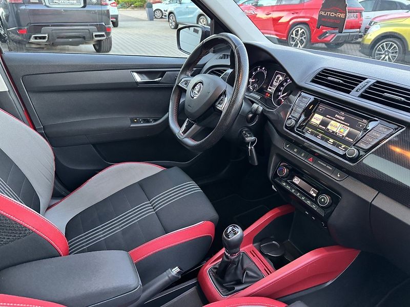 Škoda Fabia (2015) 1.2TSi Monte Carlo Panorama - fotka 17 z 49