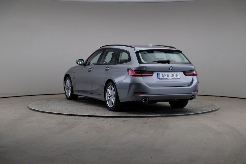 BMW Řada 3 330e xDrive Tažné Sport. sed. - fotka 2 z 23