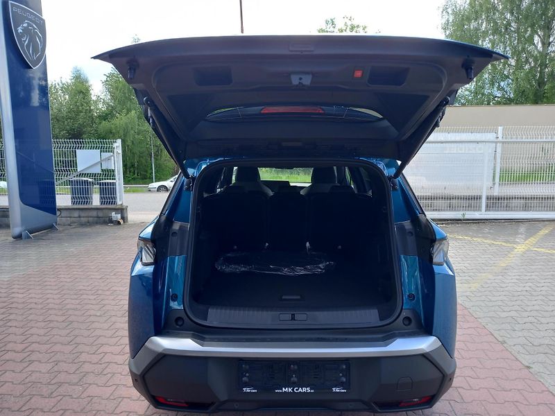 Peugeot 5008 (2026) GT Summer blue 145k e-DCS6 - fotka 12 z 39